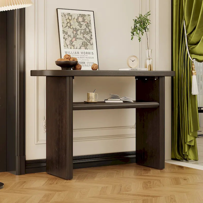 Console minimaliste avec bords arrondis et étagère inférieure
