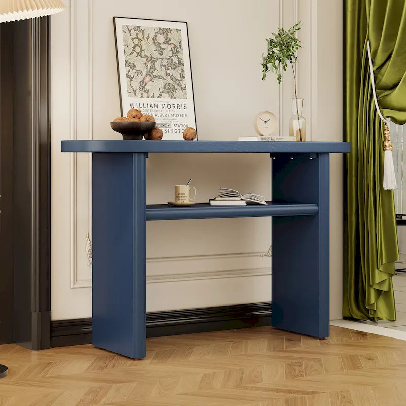 Console minimaliste avec bords arrondis et étagère inférieure