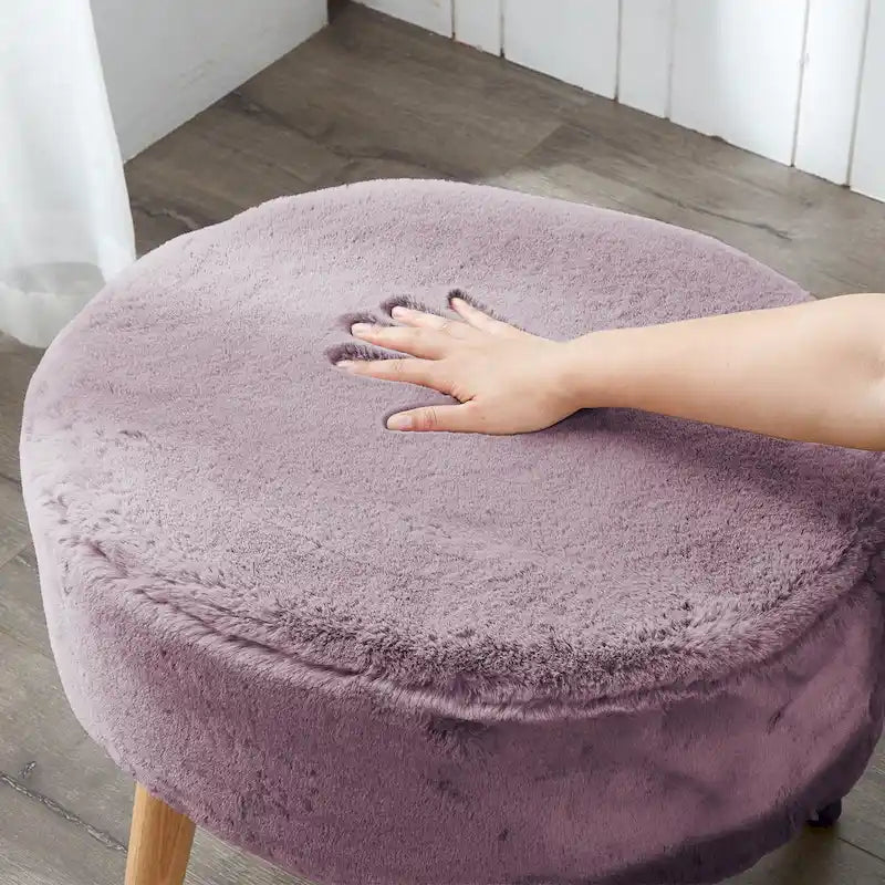 Ottoman ovale lourd en fausse fourrure avec pieds en bois